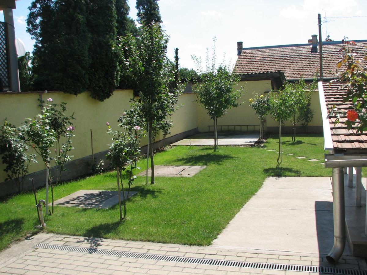 Aranyoshaz-Vendeghaz Appartement Boedapest Buitenkant foto